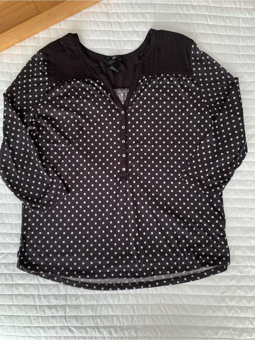 H&M Polka Dot Top Women M Black White V Neck Three Quarter Sleeves